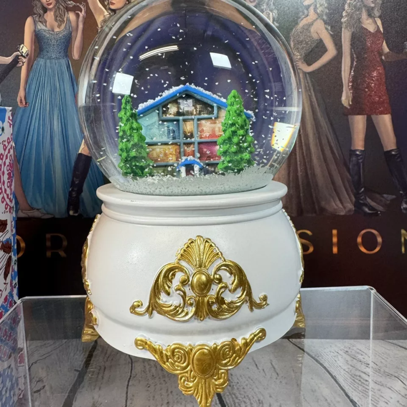 Taylor Swift Official Lover House 2023 Snow Globe Snowglobe - Image 3